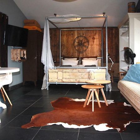 Garden House, Private Studio Apartment With Wifi And Free Parking For 1 Car Weesp Ngoại thất bức ảnh