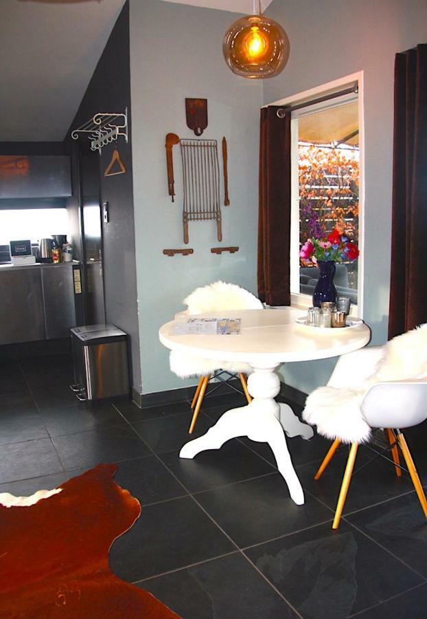 Garden House, Private Studio Apartment With Wifi And Free Parking For 1 Car Weesp Ngoại thất bức ảnh