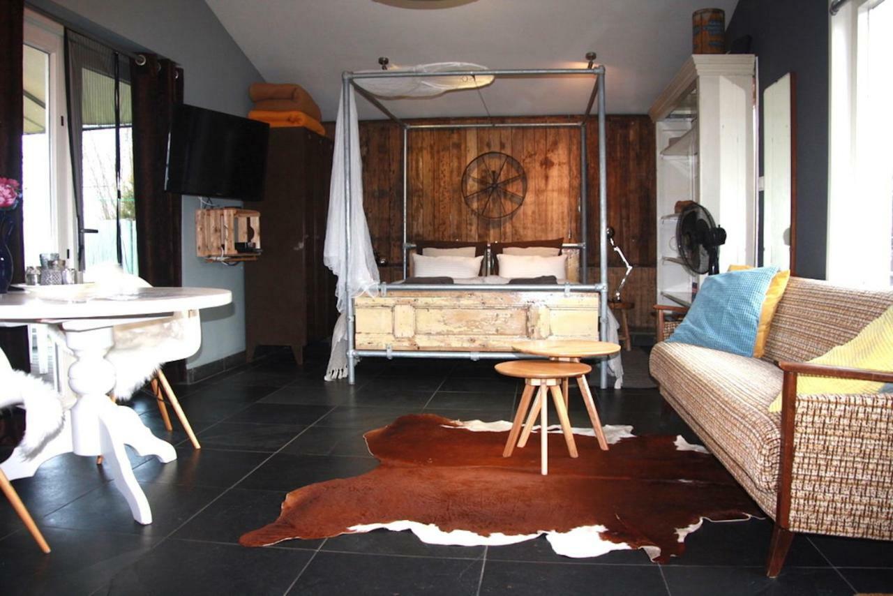 Garden House, Private Studio Apartment With Wifi And Free Parking For 1 Car Weesp Ngoại thất bức ảnh